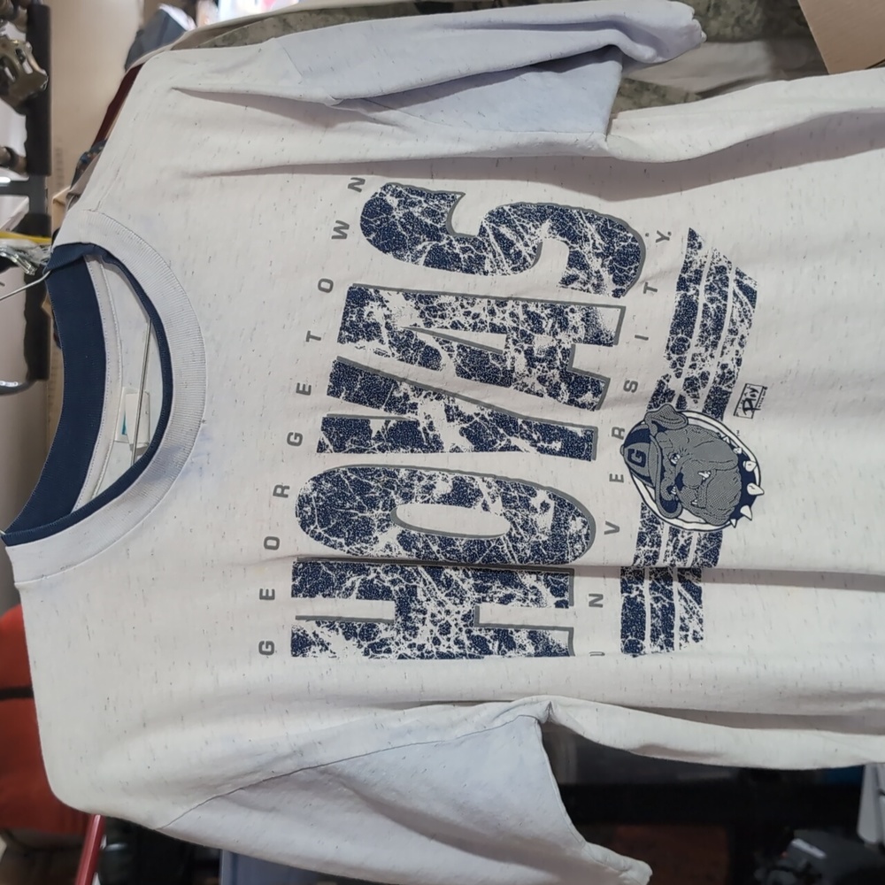 Garage Sale!! Vintage Georgetown hoyas final play t-shirt XL